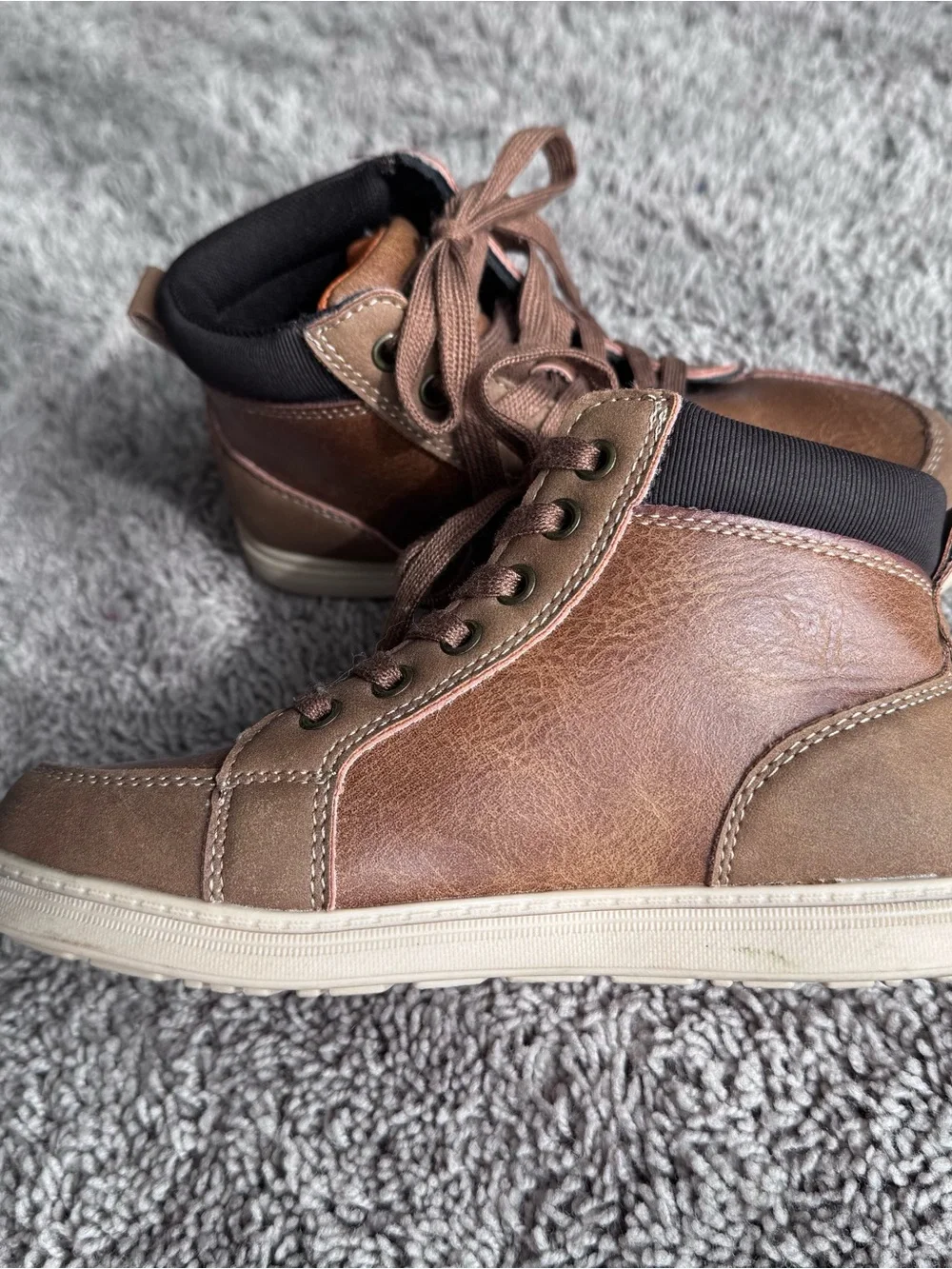LIKE NEW Falls Creek Boys boots size 13